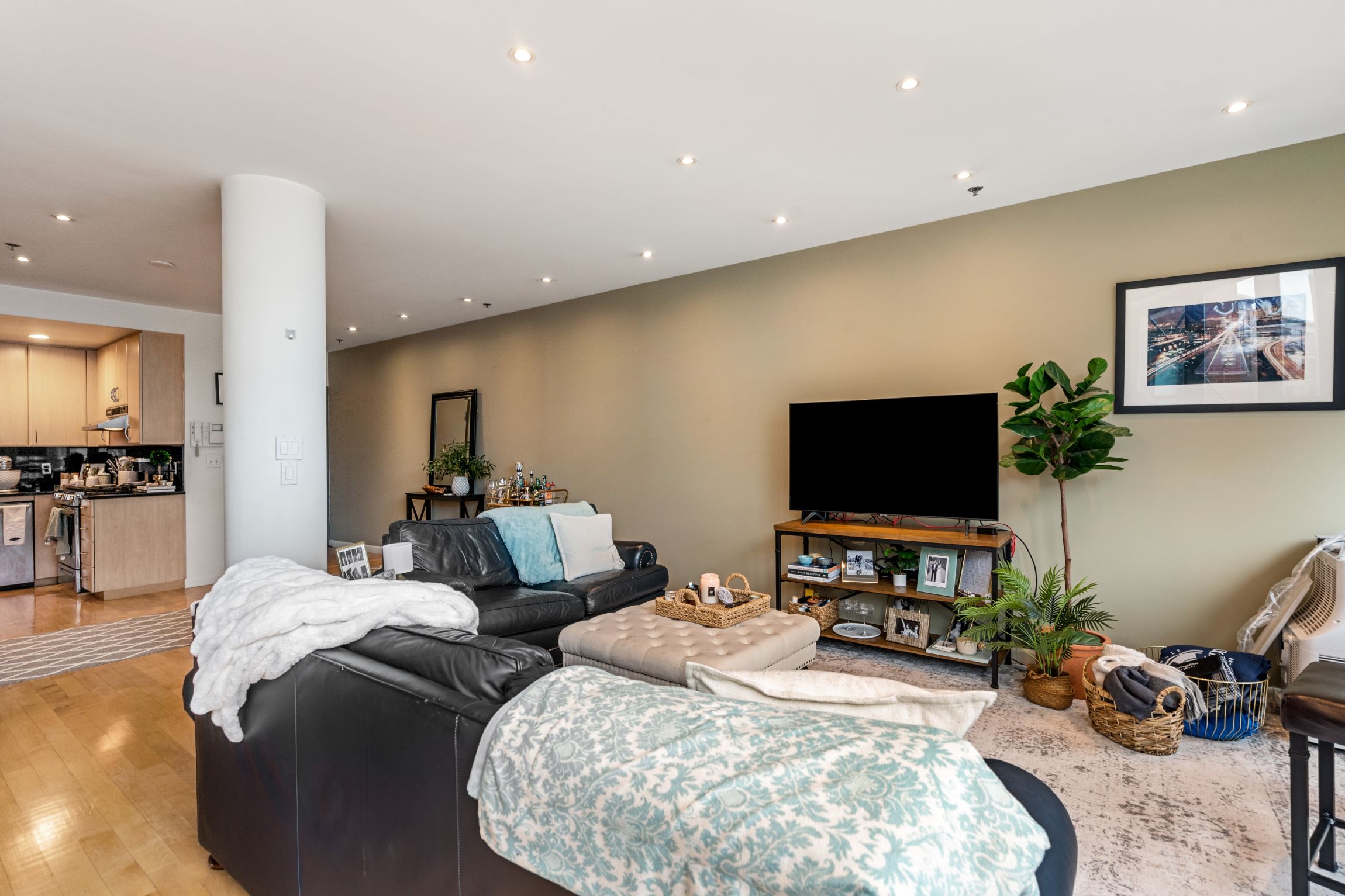 1 bed, 1 bath apartment for rent at 9 W Broadway Unit 423, South Boston — photo 3 of 17
