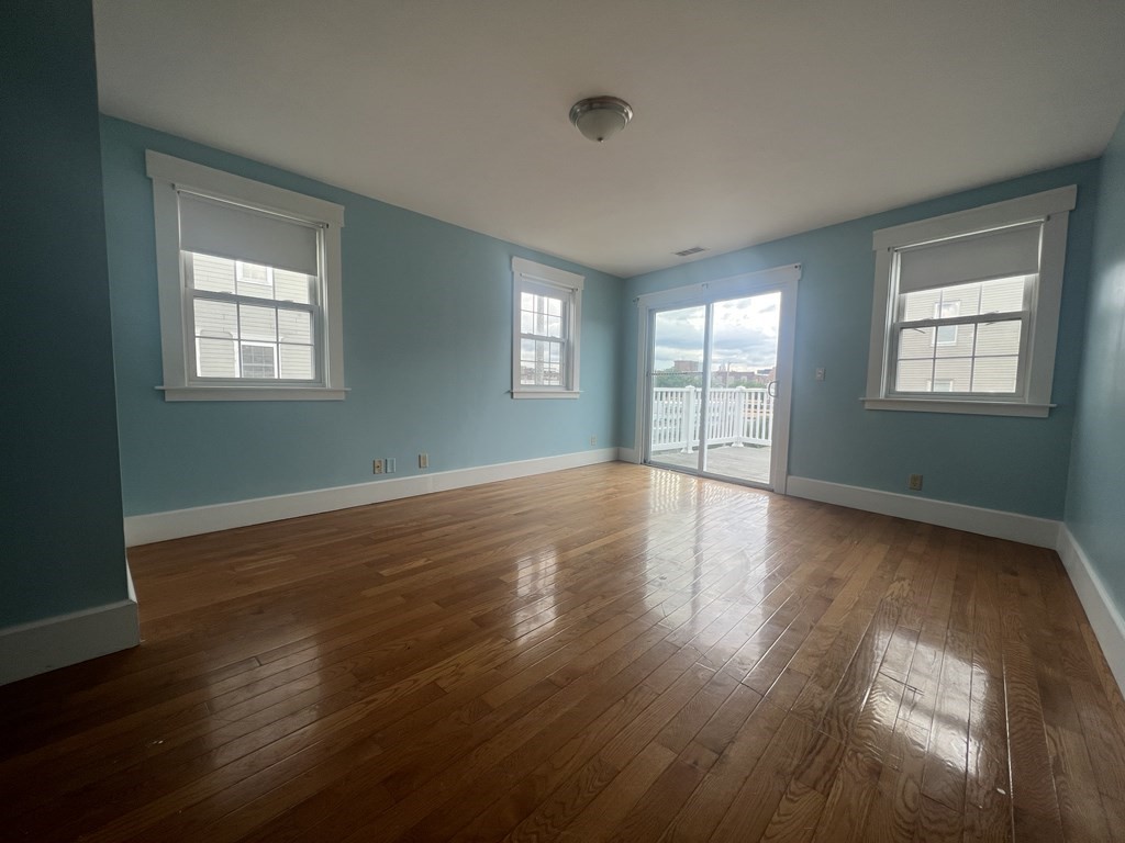 39 Magazine St, Roxbury