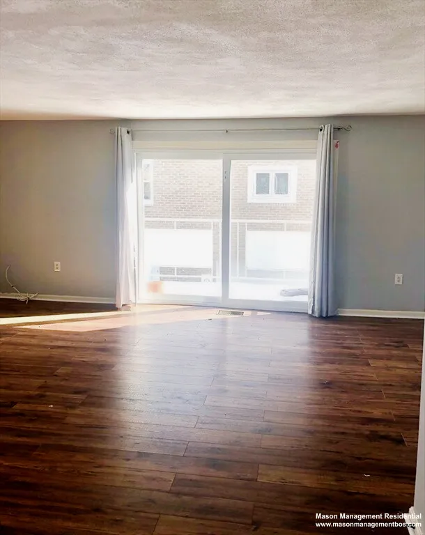 3 Circuit Ln, Watertown