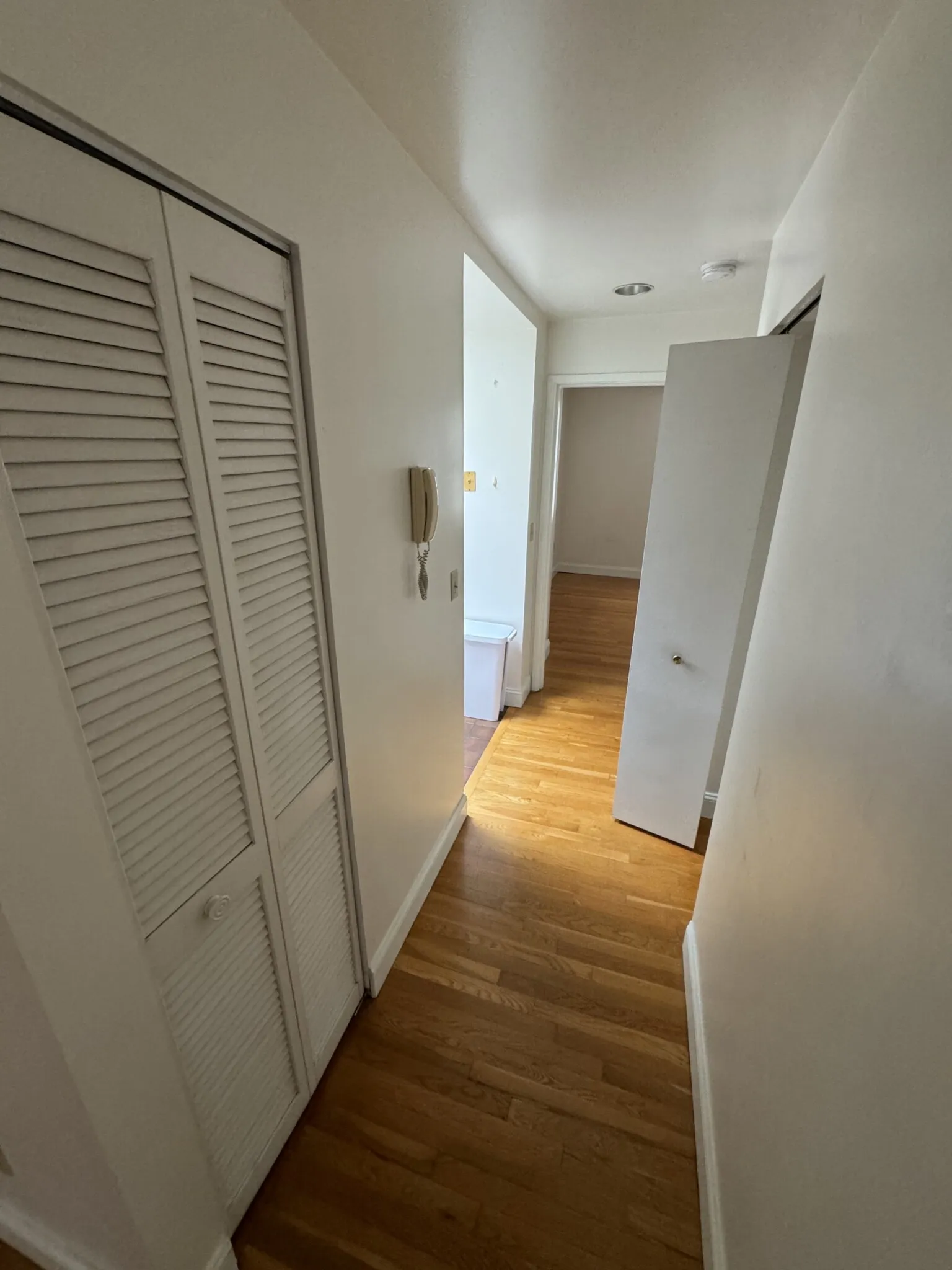 102 Gainsborough St, Fenway