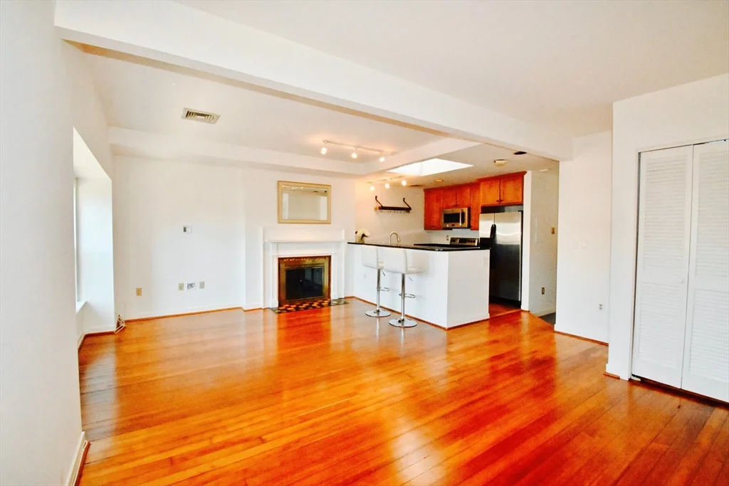 32 Fairfield, Back Bay