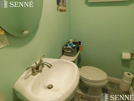 12 Fisk Ave, Magoun Square