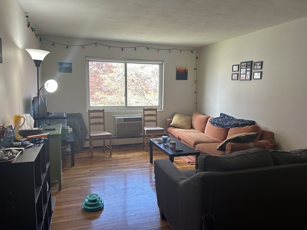 1078 Fellsway, Medford