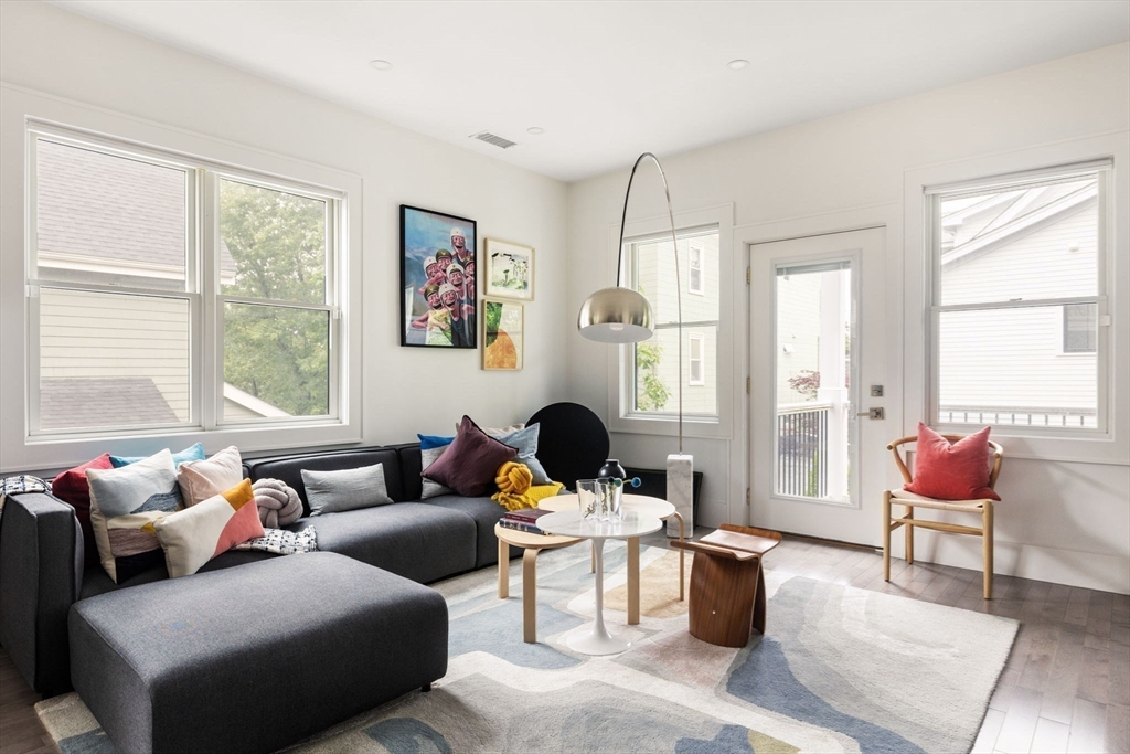 37 Claremon St, Davis Square