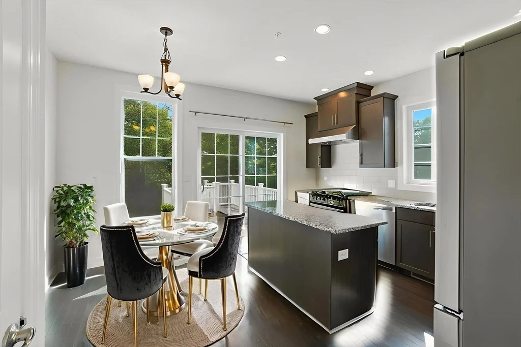 105 Phoebe St, Methuen