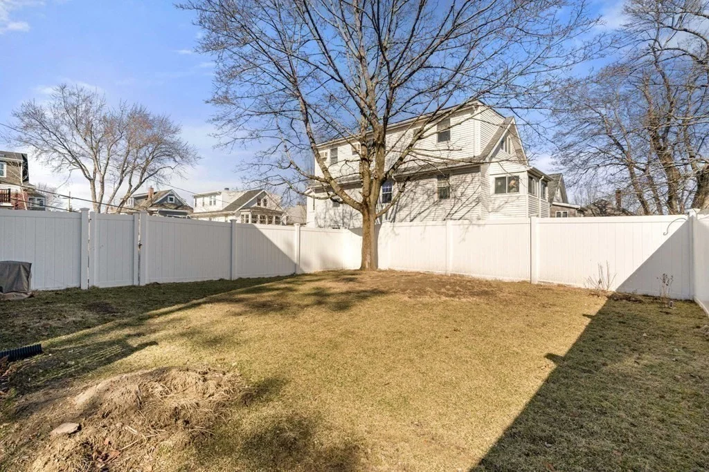220 White St, Belmont
