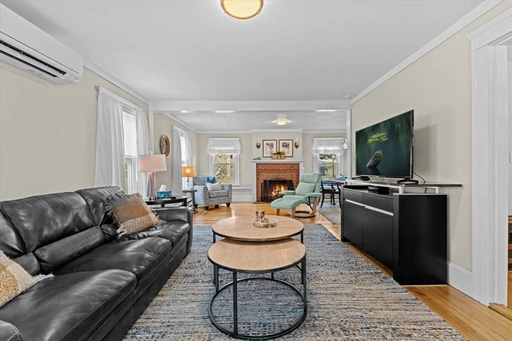 6 Davis Way, Worcester