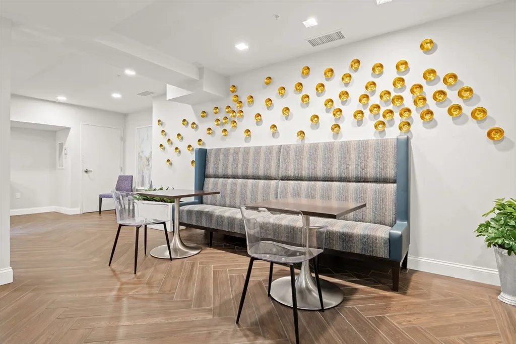 771 Harrison Ave, South End