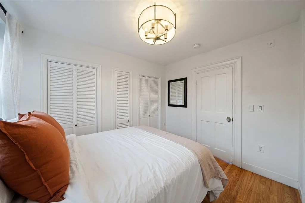 102 Revere St, Beacon Hill