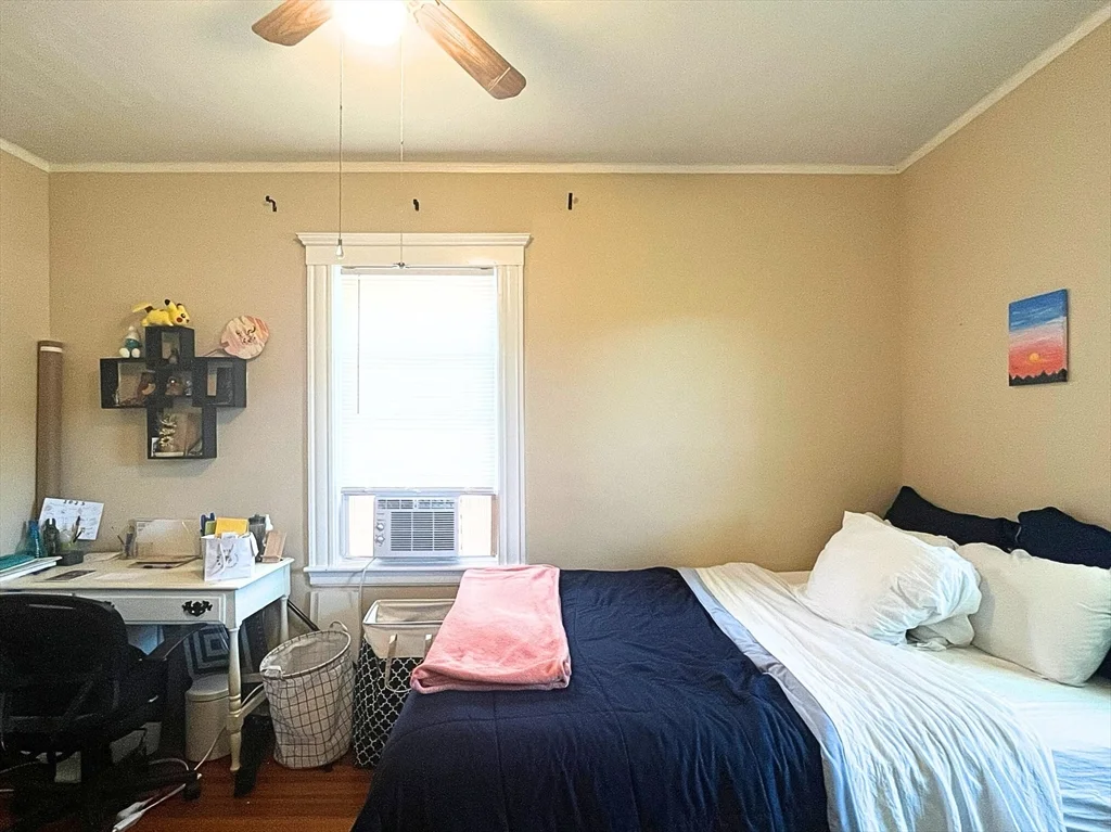 3907 Washington St, Jamaica Plain