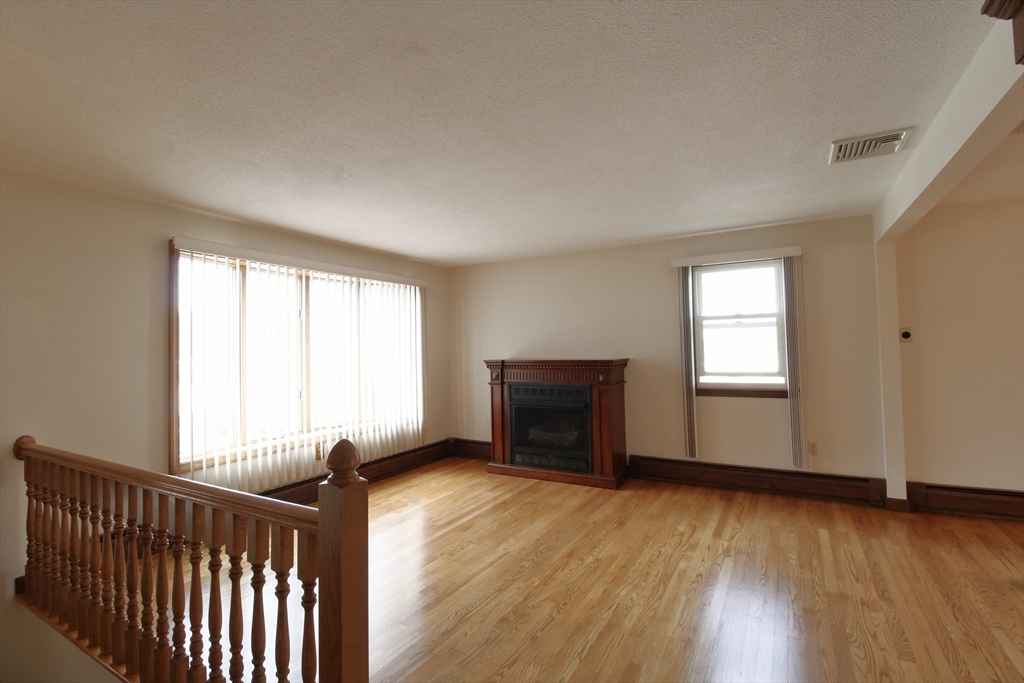 116 Bliss St, Fall River