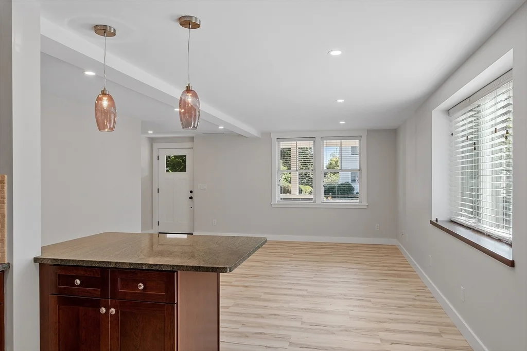 40 Atlantic Ave, Rockport