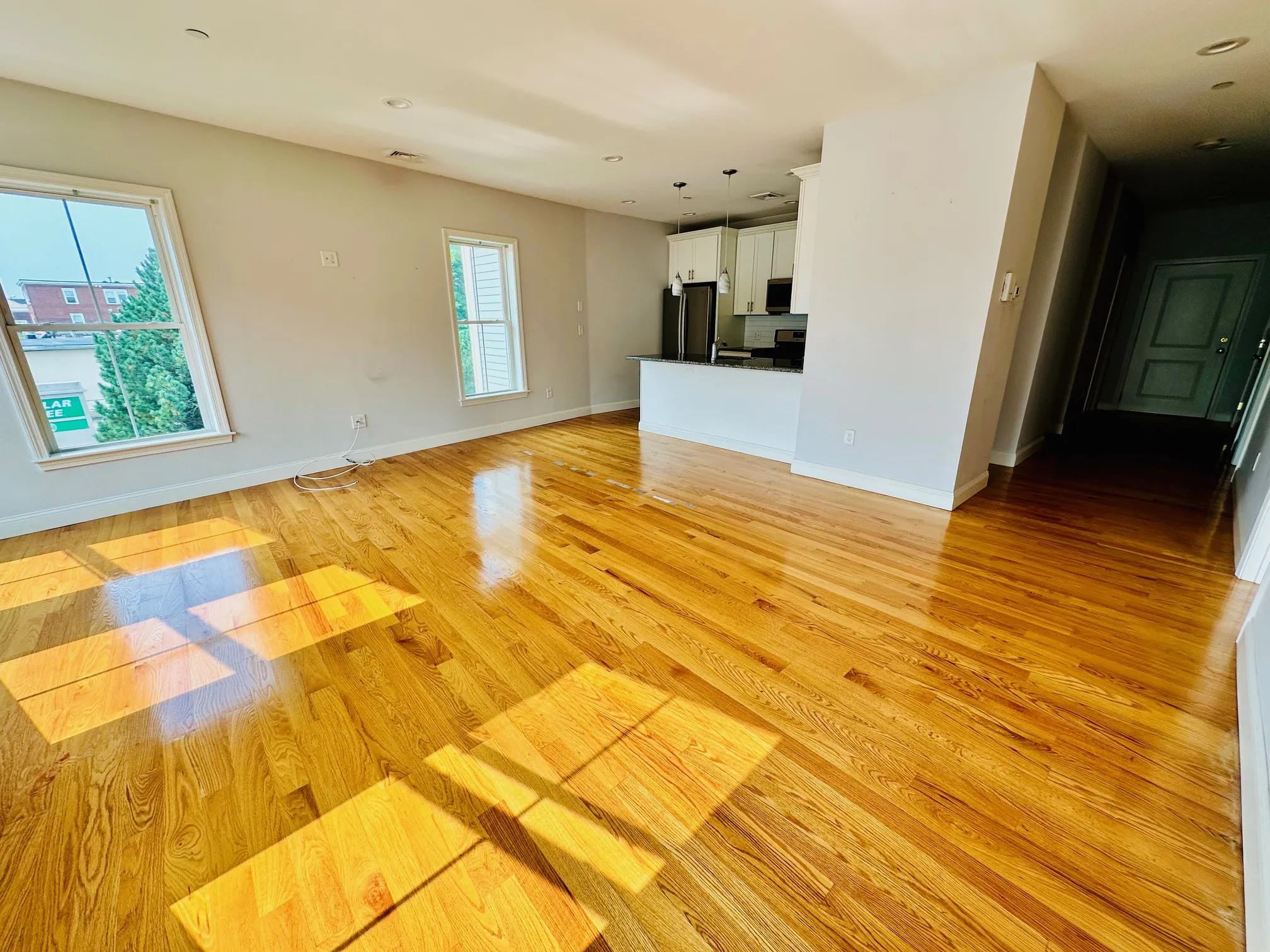 15 Dana Ave, Hyde Park