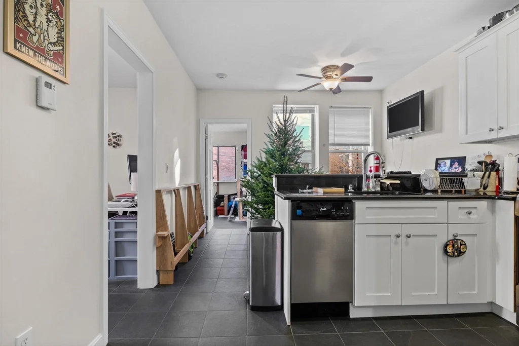 149 Cottage St, East Boston