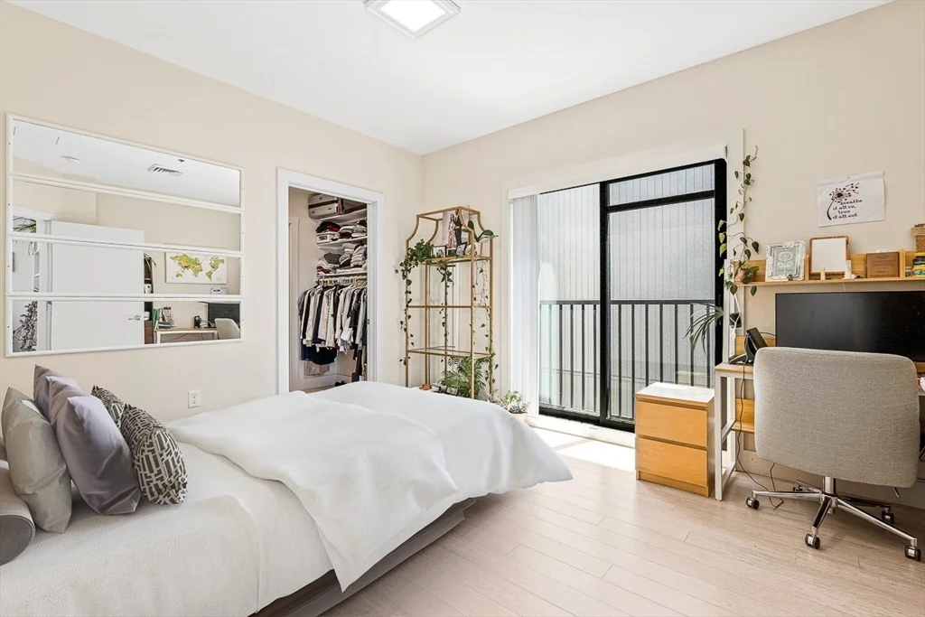 121 Portland St, North End