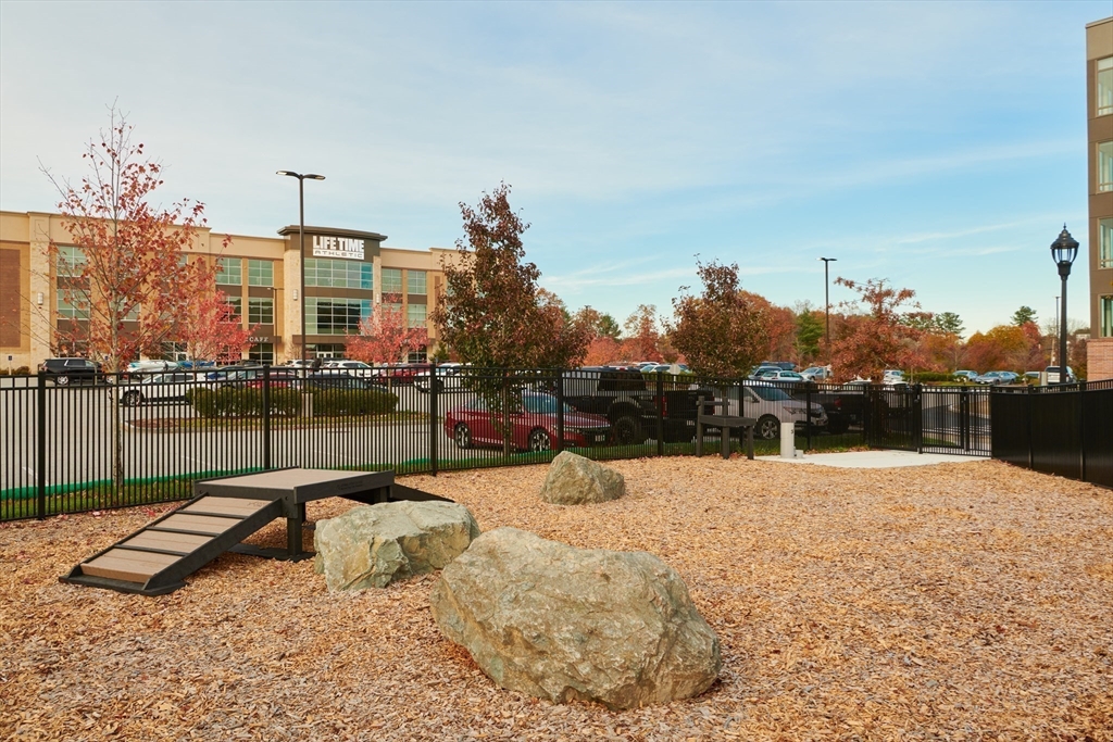 20 4th Ave, Burlington