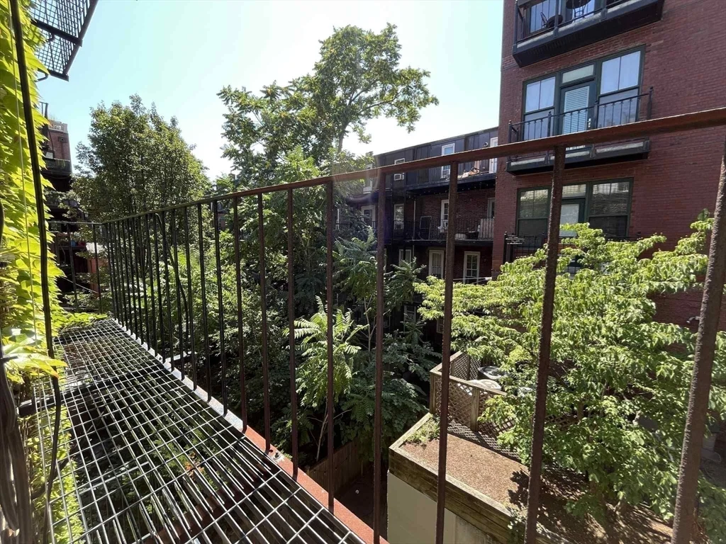 11 Cazenove St, South End