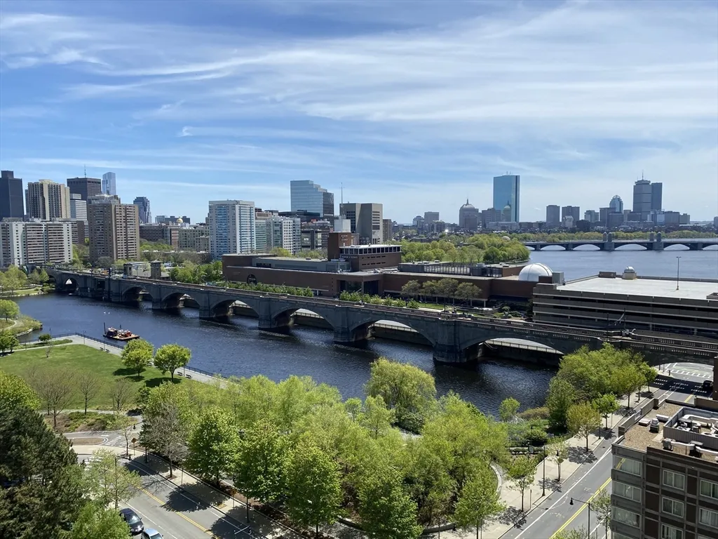 10 Museum Way, East Cambridge