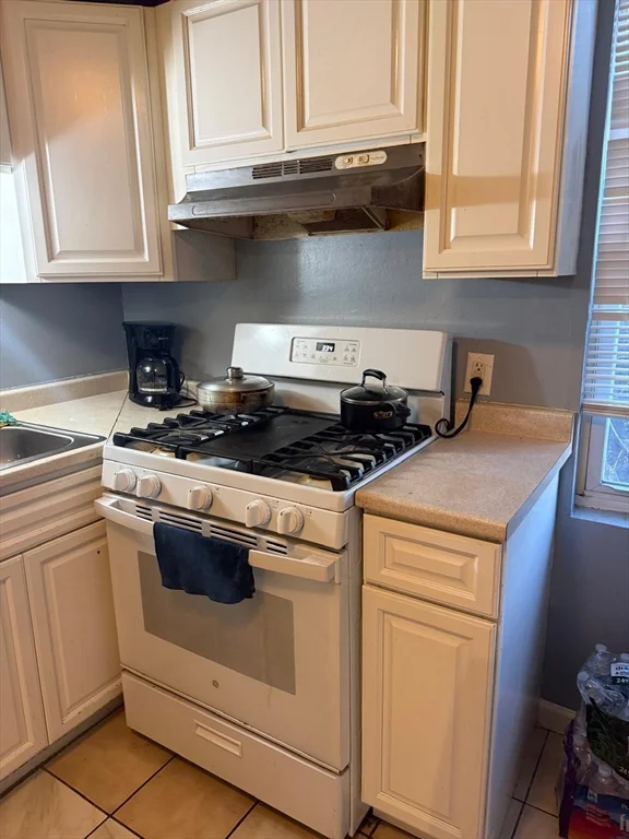 63 Canton St, Stoughton