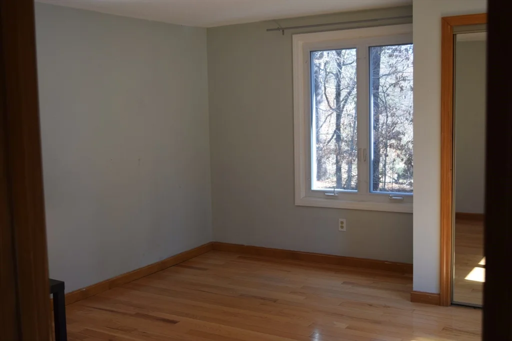 11 Hilltop Ln, Easton