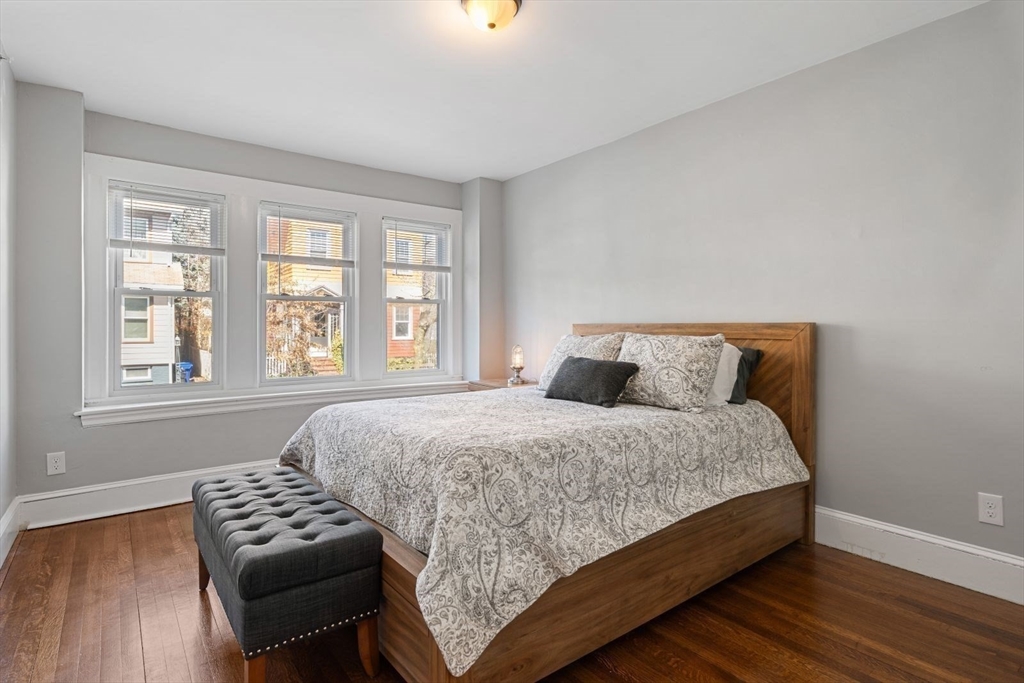 10 Centre Ave, Dorchester