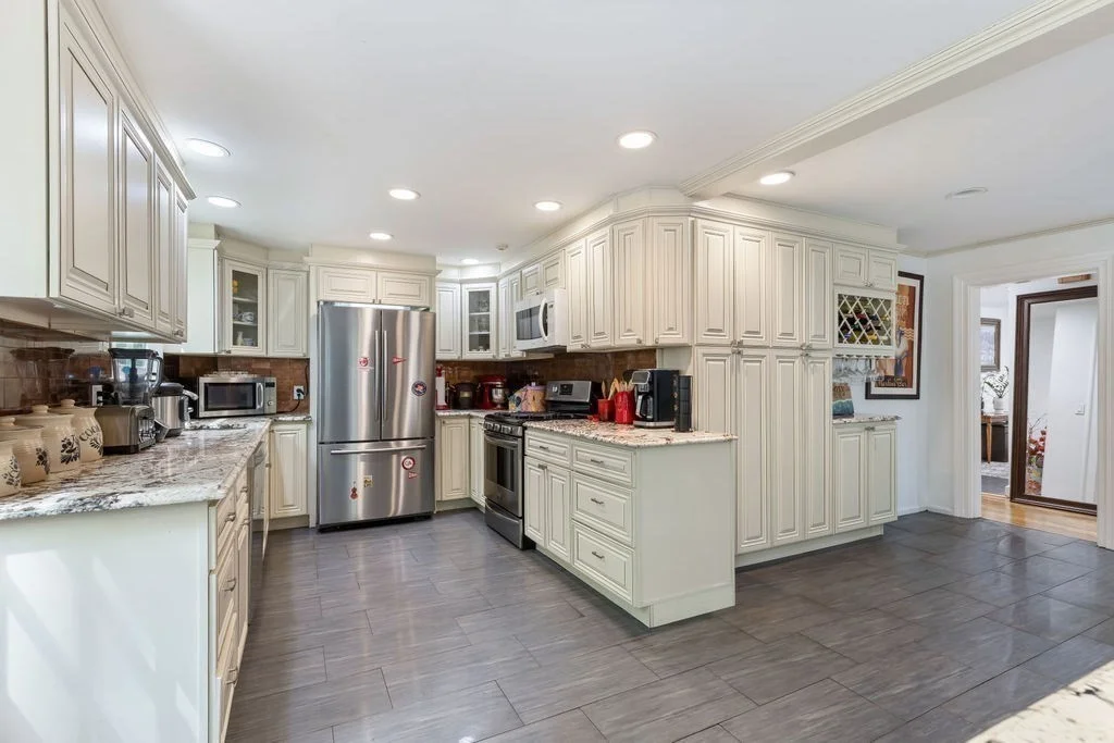 542 Commonwealth Ave, Newton