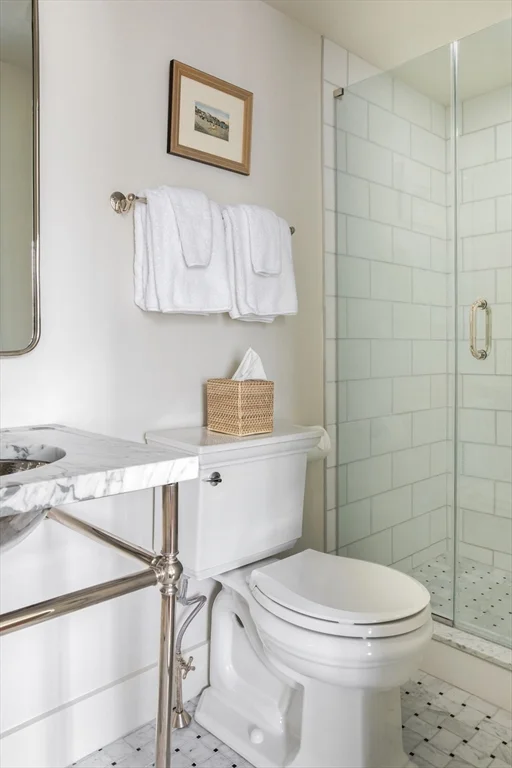 77 Sparks Ave, Nantucket