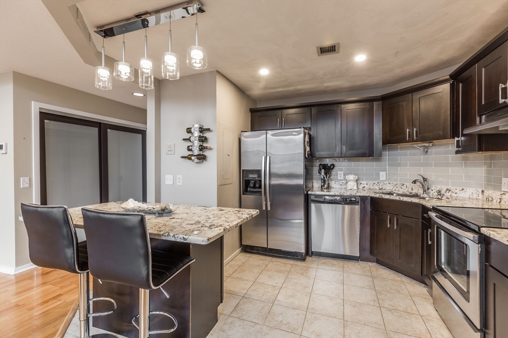 51 Pettee St, Newton Upper Falls