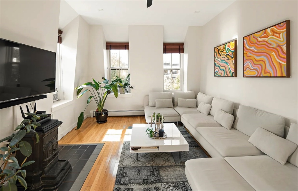 30-34 E Concord St, South End