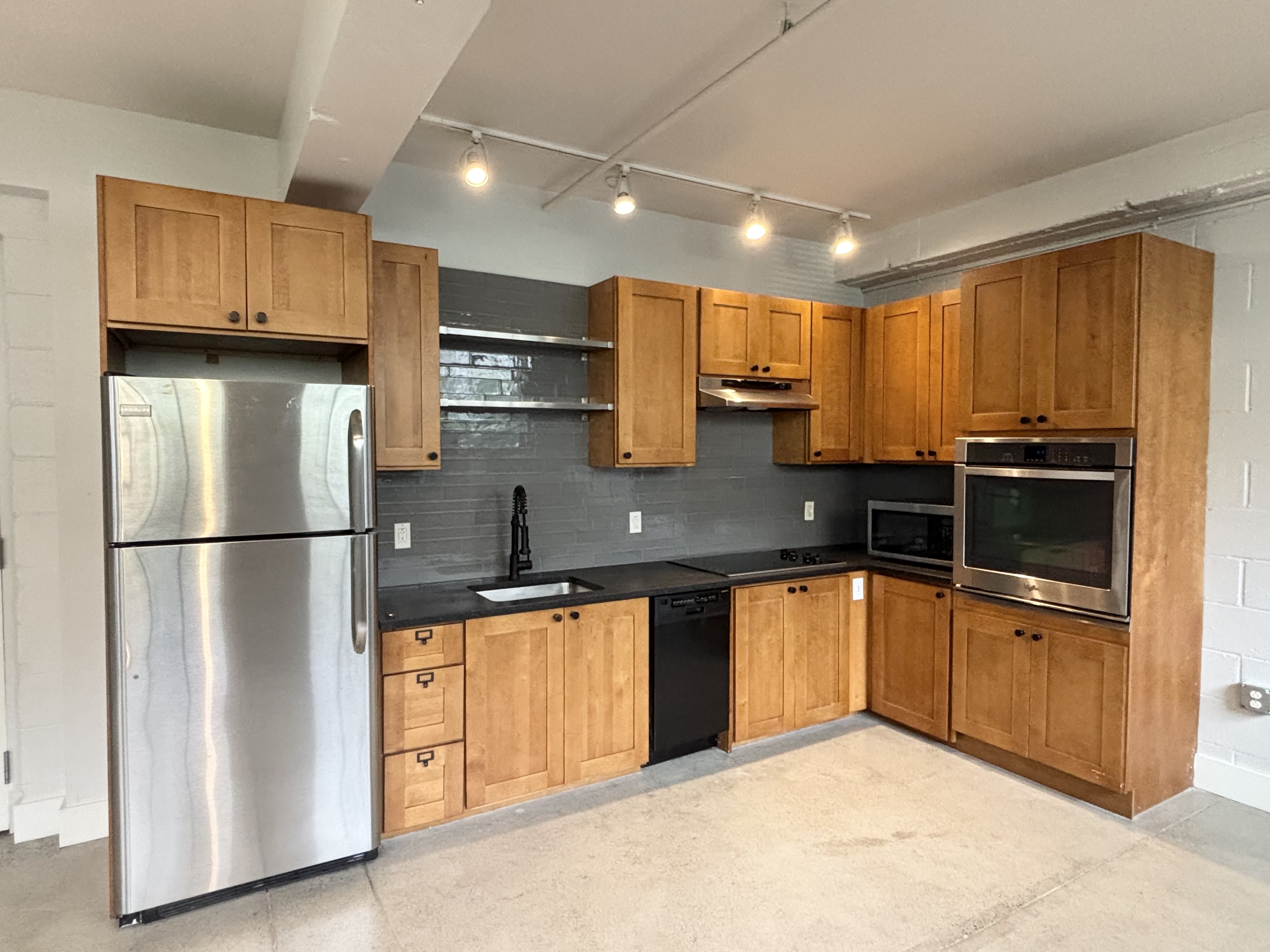 20 Sunnyside St, Jamaica Plain