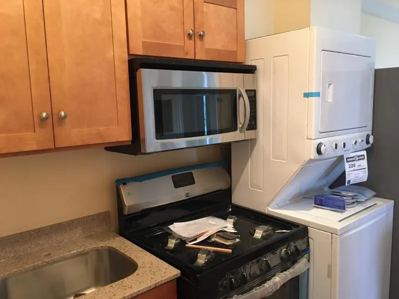 120 Gladstone St, East Boston