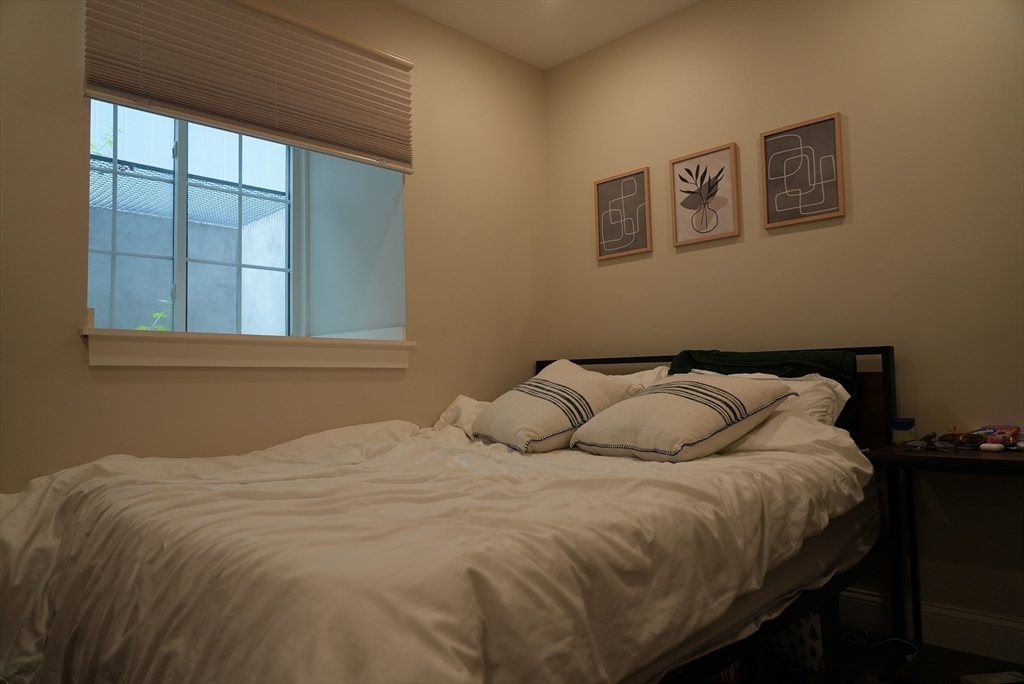 701 E 2nd St, South Boston