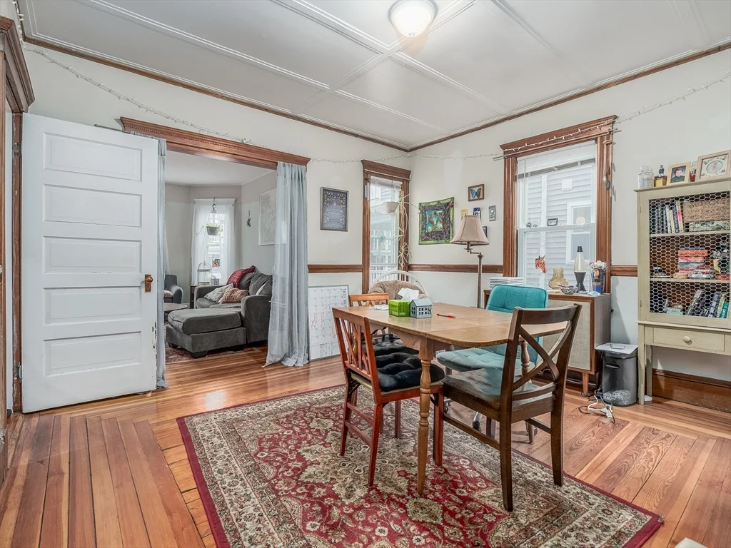 81 Bristol Rd, Medford