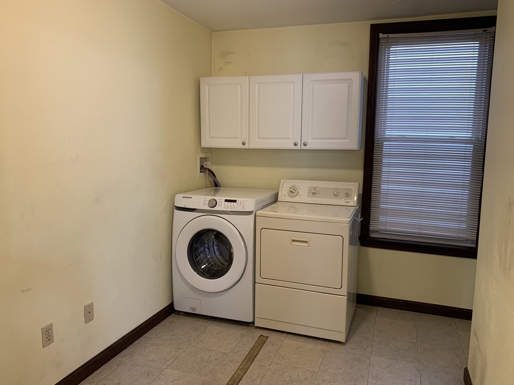 686 East 7th St, South Boston