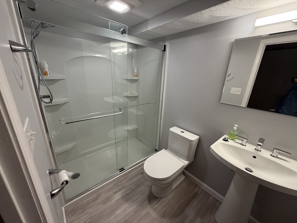 9 Charity Ln, Dedham