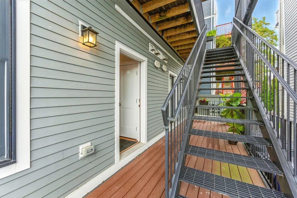 64 Gove St, East Boston