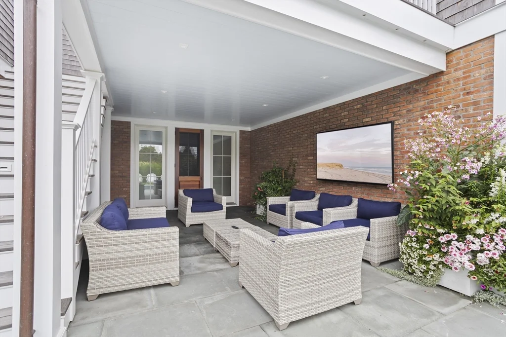 3 Old Mill Ct, Nantucket