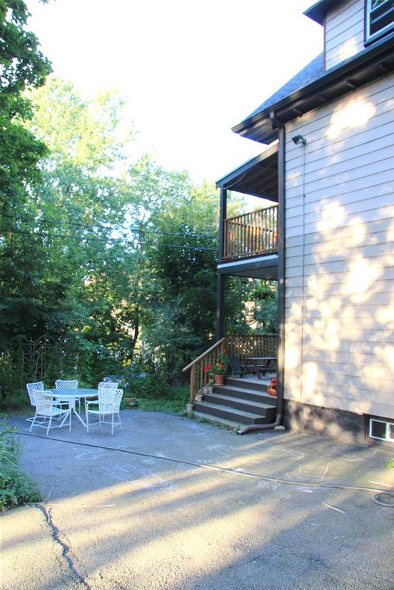 3 bed, 2 bath apartment for rent at 11 Albion St Unit R, Spring Hill — photo 30 of 31