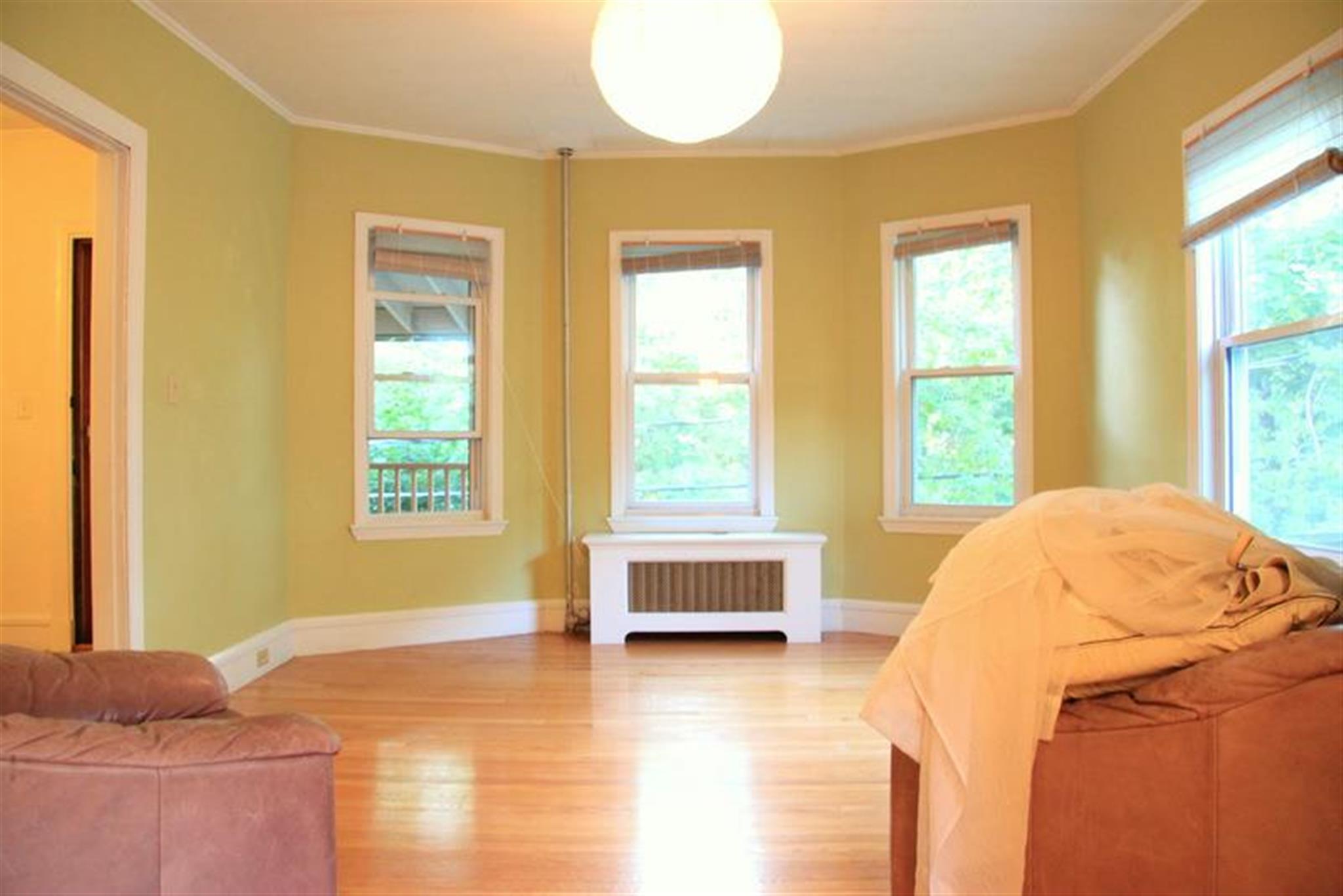 3 bed, 2 bath apartment for rent at 11 Albion St Unit R, Spring Hill — photo 11 of 31