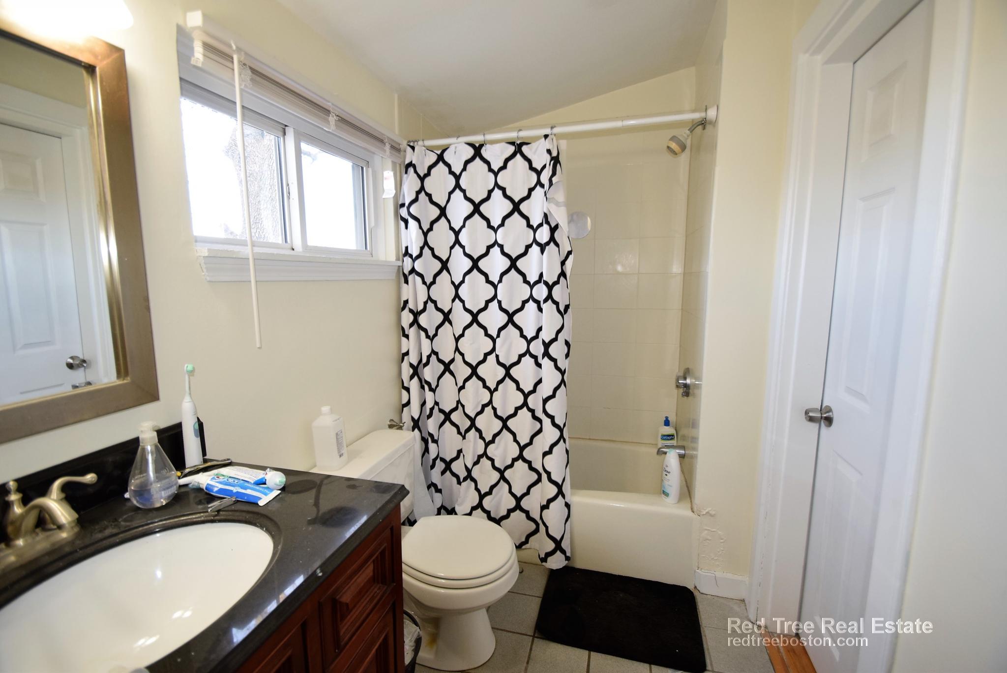 6 bed, 3 bath apartment for rent at 44 Pratt St, Allston — photo 7 of 26