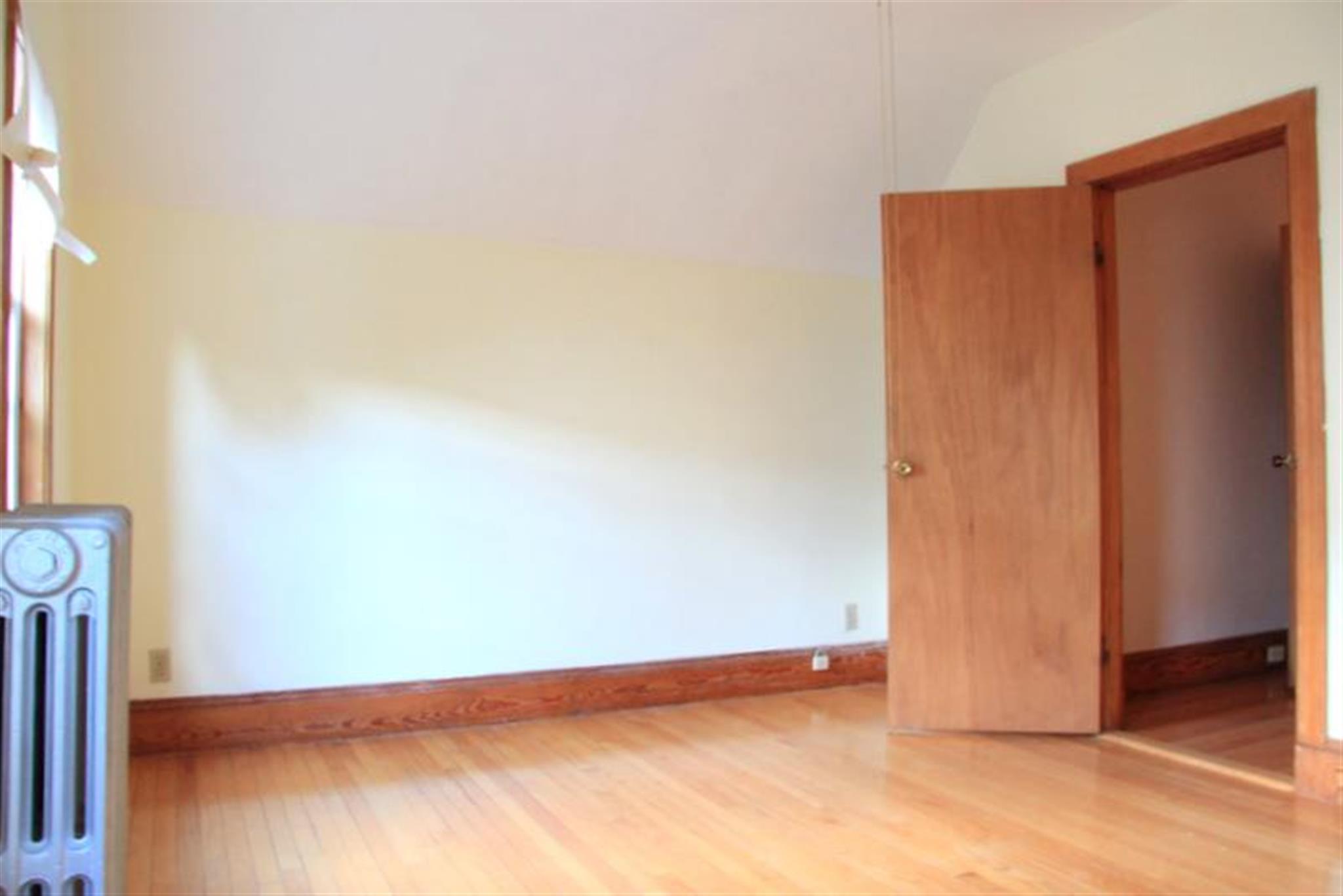 3 bed, 2 bath apartment for rent at 11 Albion St Unit R, Spring Hill — photo 19 of 31