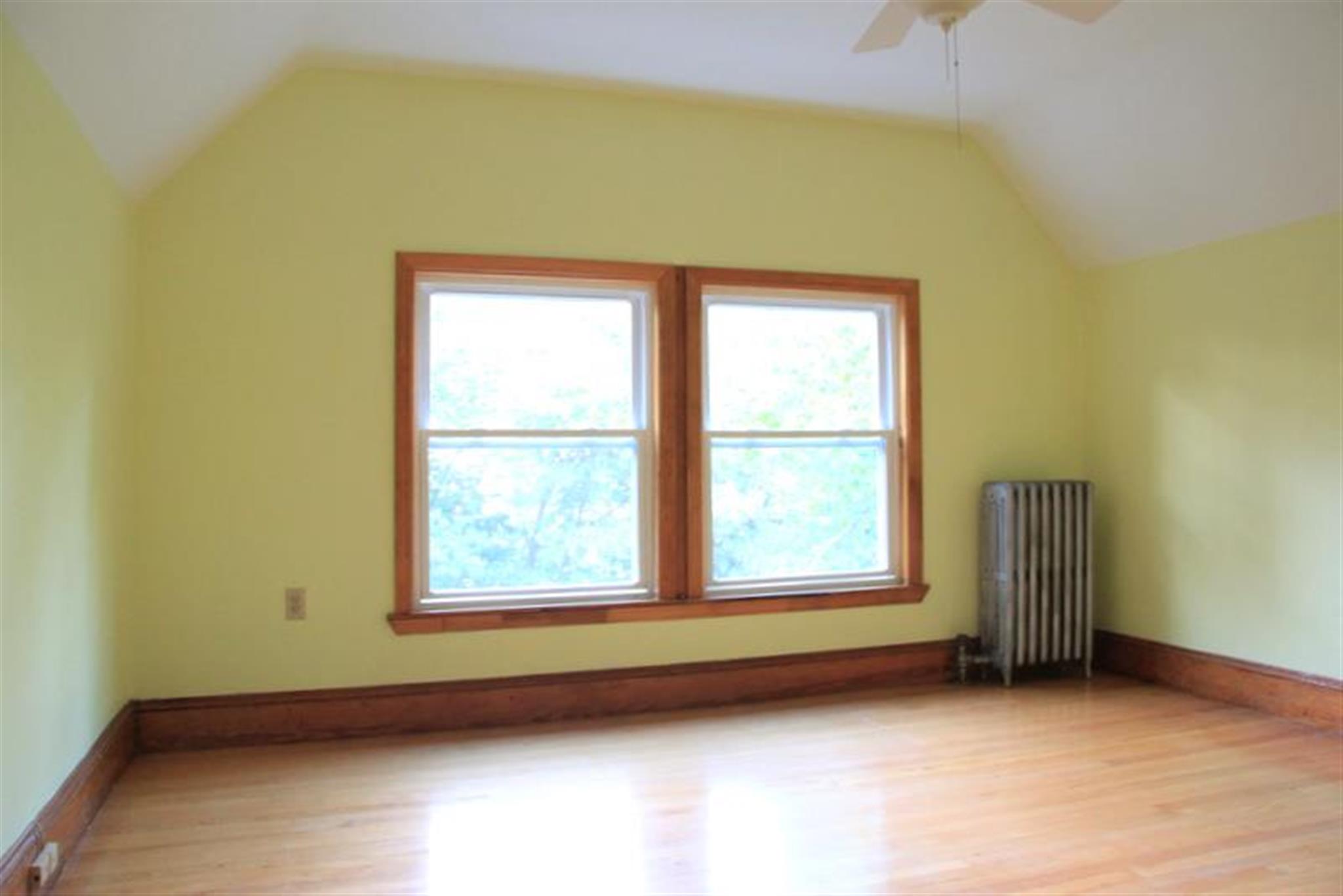 3 bed, 2 bath apartment for rent at 11 Albion St Unit R, Spring Hill — photo 24 of 31