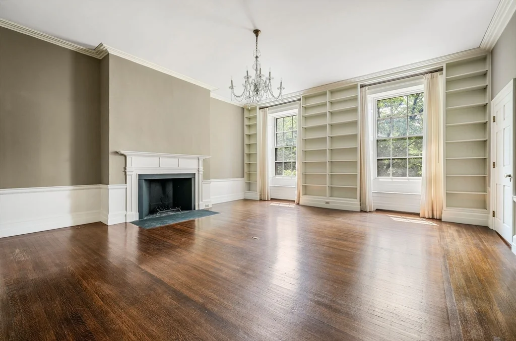 13 Chestnut St, Beacon Hill