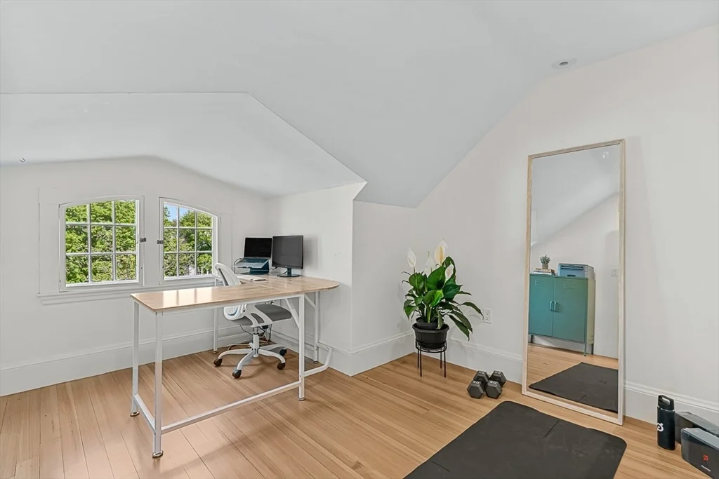 54 Wedgemere Ave, Wedgemere