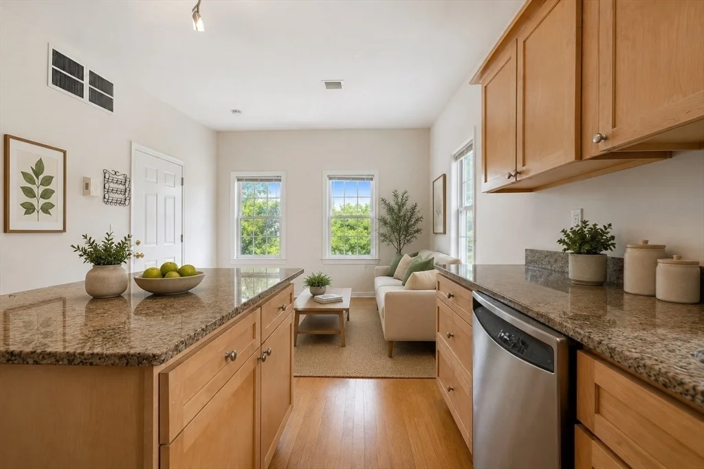 39 Montgomery St, North Cambridge