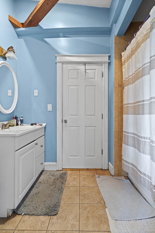 18 Gaston St, Roxbury