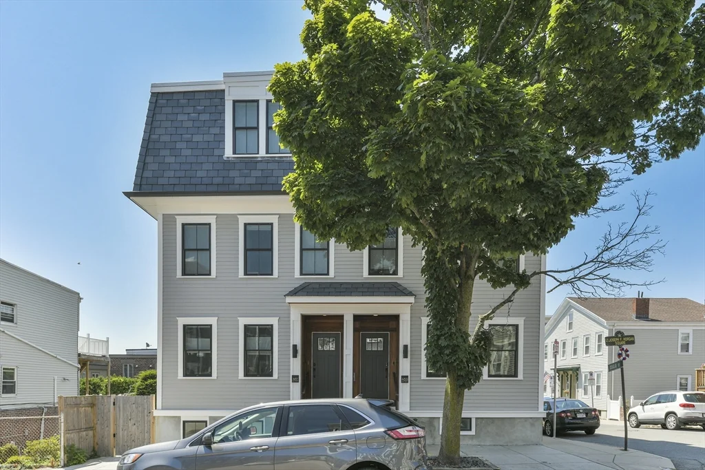 459 E 8th, South Boston