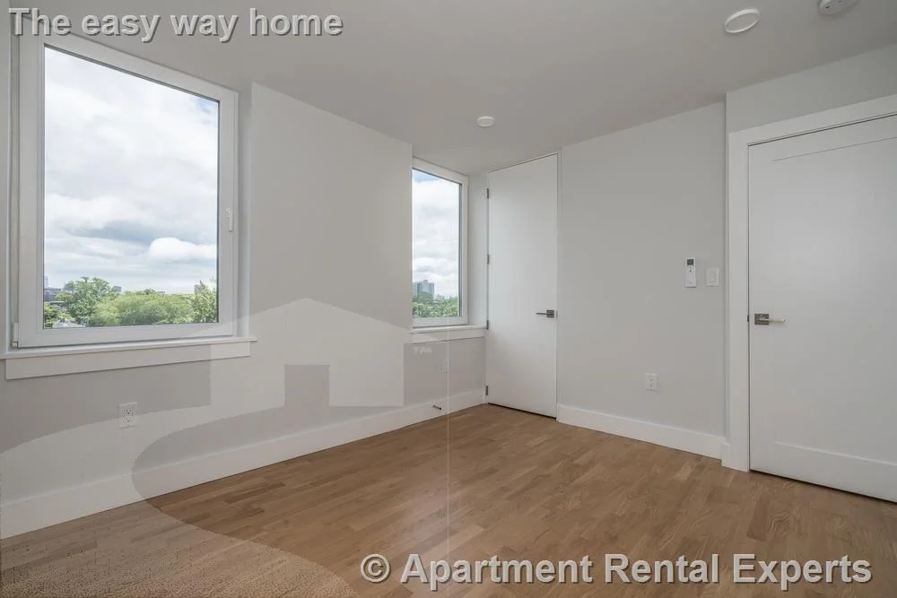 334 Harvard St, Harvard Square