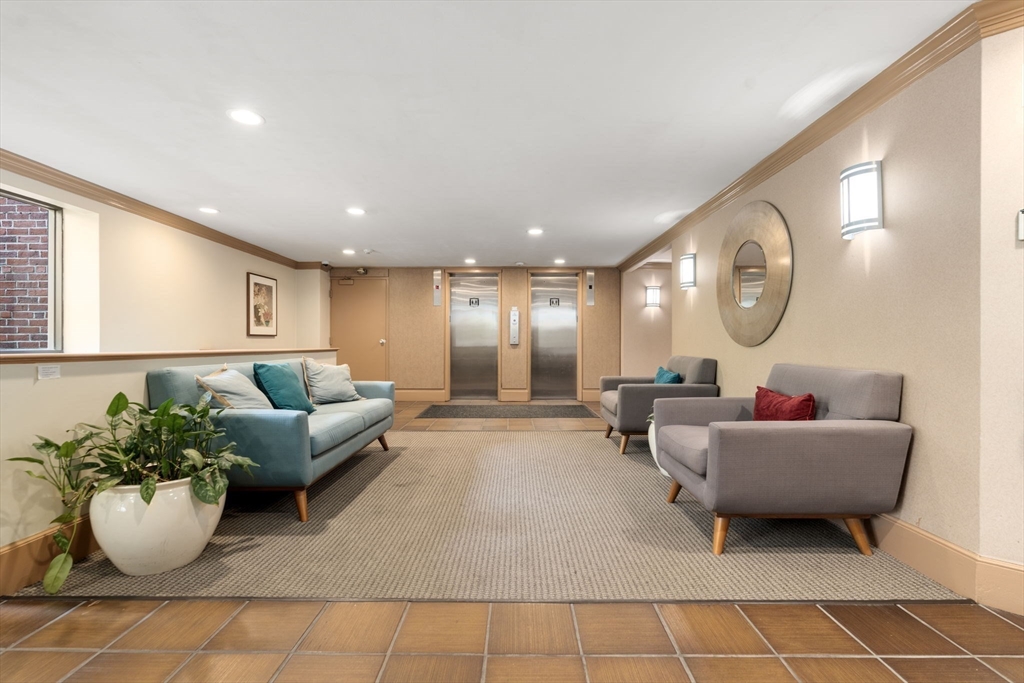 131 Sewall Ave, Coolidge Corner