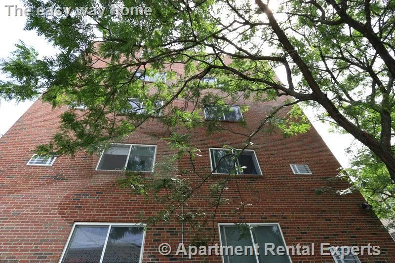 70 Park St, Ward Two